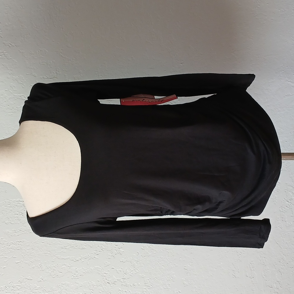 Heart Hips long sleeve maternity top - Picture 1 of 9